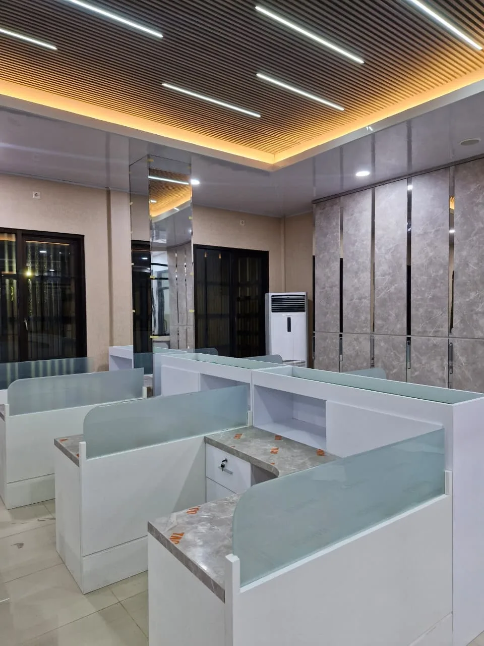 Interior Pengadilan Madiun — Pelaksanaan Interior 1