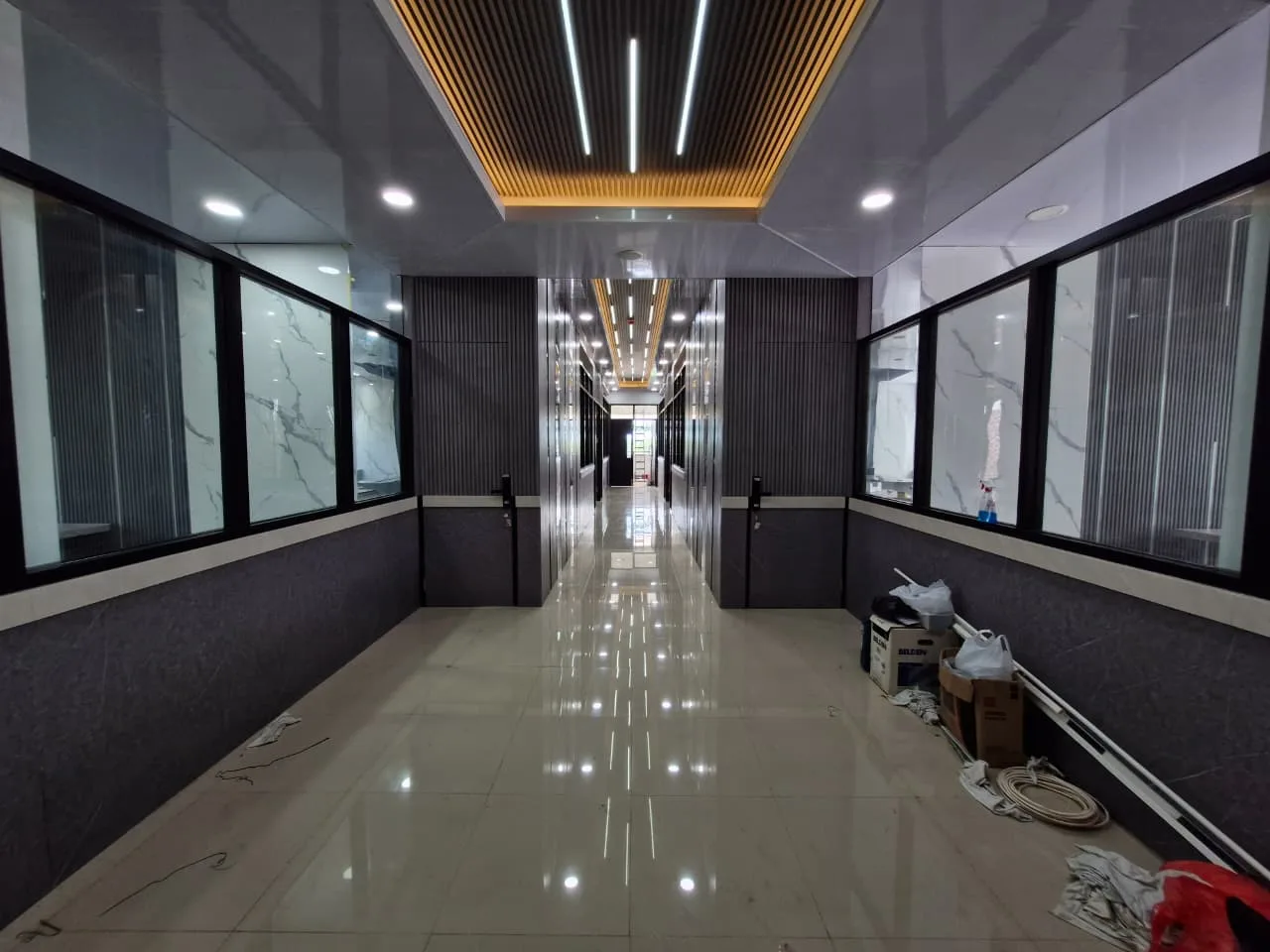 Interior Pengadilan Madiun — Pelaksanaan Interior 5