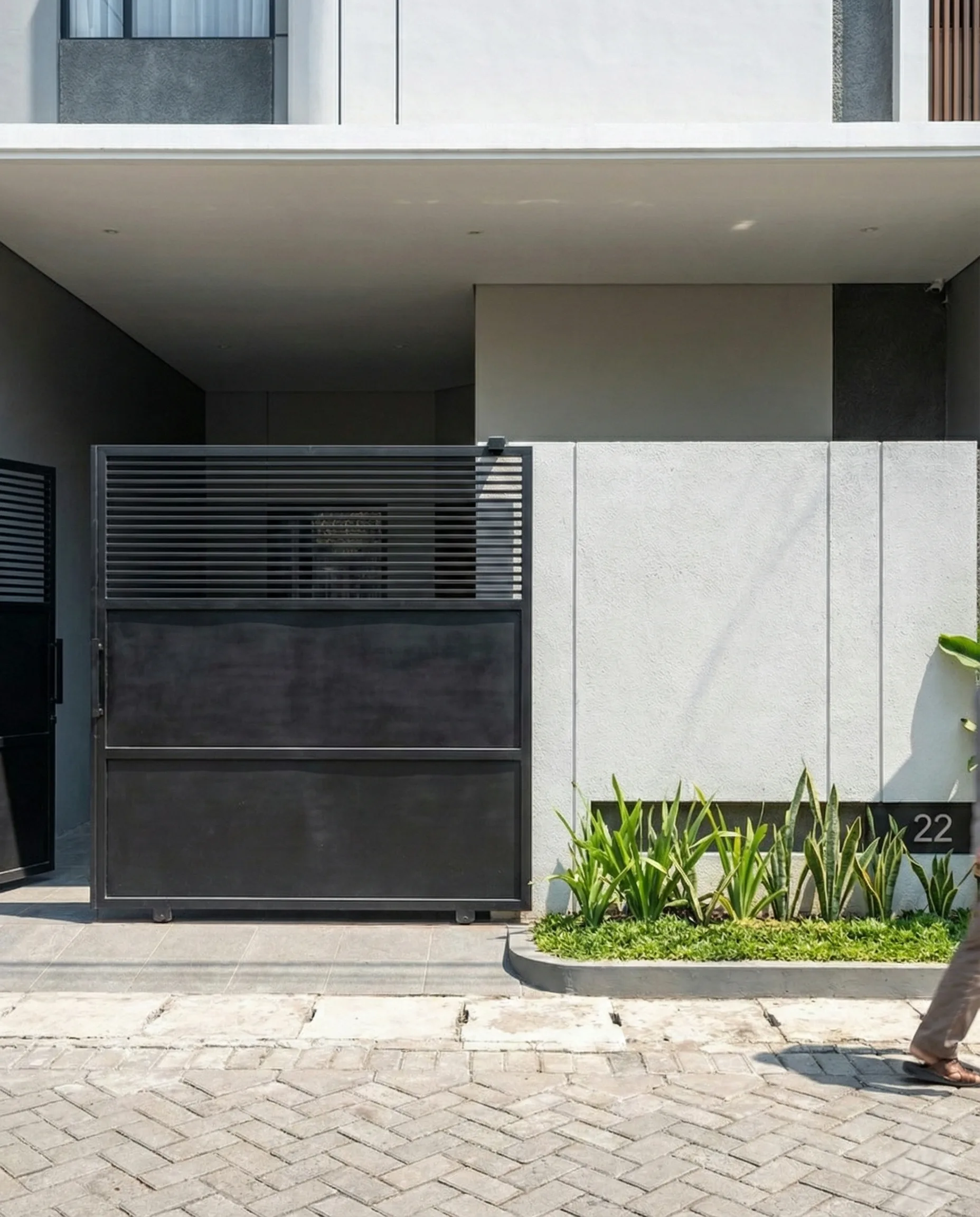 Rumah Bp. Poppy — Desain Bangunan 7