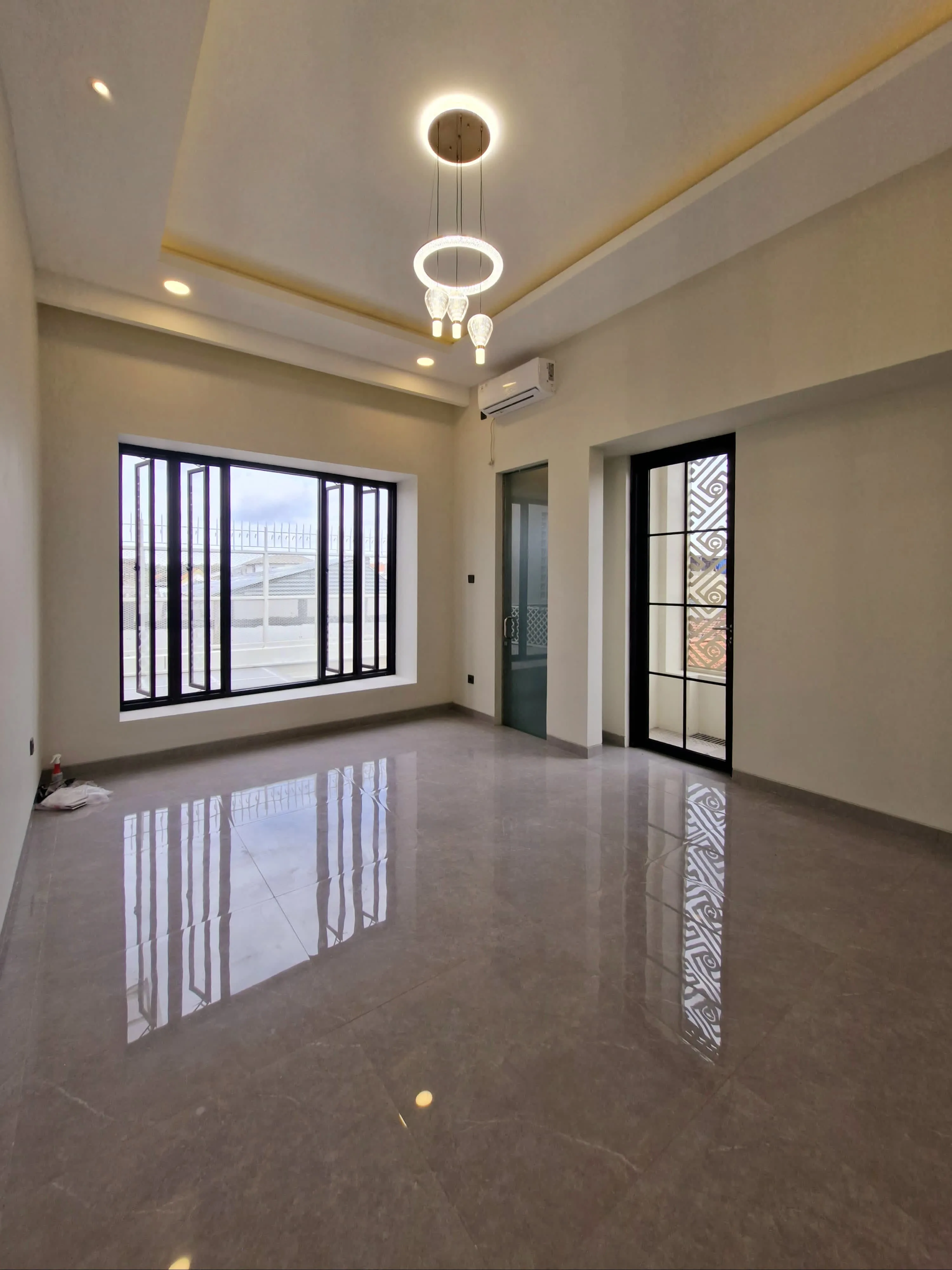 Rumah Pak Tunas — Pelaksanaan Interior 2